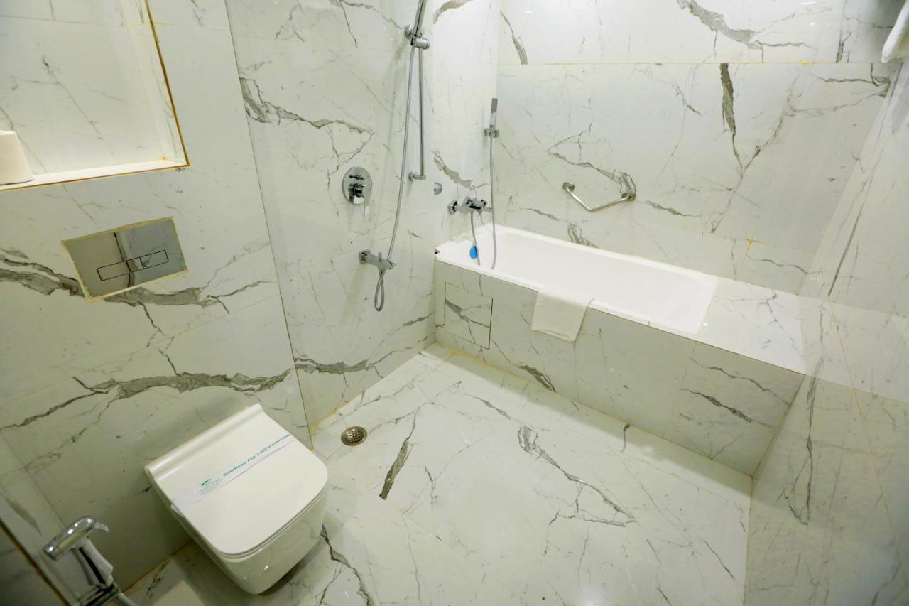 Hotel Meraden Grand Váránaszi Kültér fotó